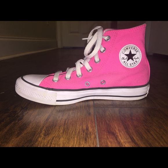 Hot Pink converse Allstars - Picture 5 of 8